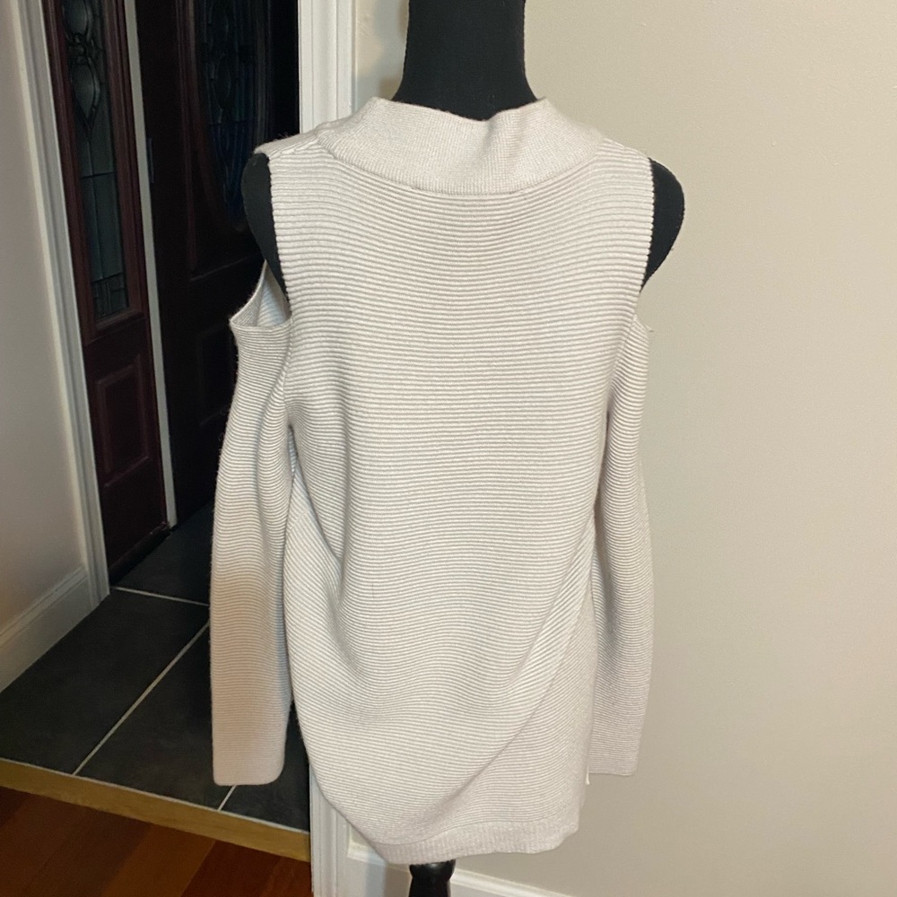 French Connection sweater - Picture 3 of 11